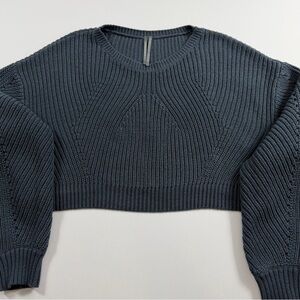 Anthropologie Cropped Chunky Knit Sweater Gray Size M Minimalist Timeless Cozy